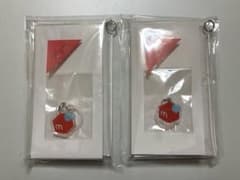 メルカリ オリジナル クリアポーチ&めじるしチャーム　２個セットのサムネイル