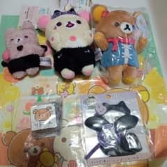 リラックマストア　ぬいぐるみ　と　ノベルティ付き　セット　　　バラ売り不可のサムネイル