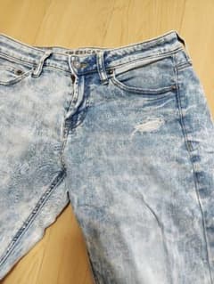 AMERICAN EAGLE　ダメージデニムパンツのサムネイル