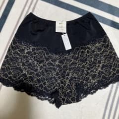 ワコール サルート フレアパンツ ペチパンツのサムネイル
