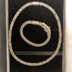 早い者勝ち☆ネズカスワロフスキー　ネックレス、ブレスレットセットのサムネイル