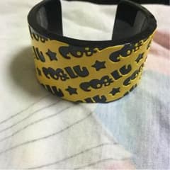 送料込！黒黄腕輪のサムネイル