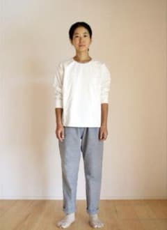 えみおわす ウールコットン タックパンツ えみおわす ウールコットン タックパンツ - メルカリ