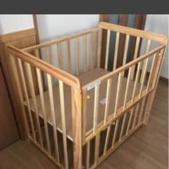 ベビーベッドのサムネイル
