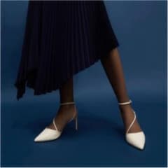 charles&keith リネンアシンメトリックパンプスのサムネイル
