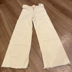 ZARAキッズ ワイドパンツ アイボリー 裾フリンジ9Y134cmのサムネイル