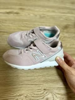 ニューバランス 996 キッズスニーカー 19.5 くすみピンクのサムネイル