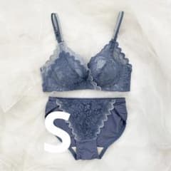 Feliture極ふわブラ -Leafブラ＆ショーツセット- Sのサムネイル