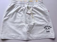 ADIDAS レディース ゴルフスカート リバーシブル　ホワイト×花柄のサムネイル