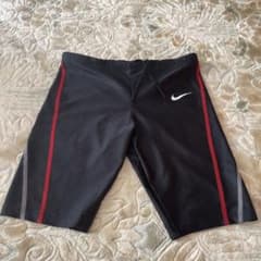 NIKE 150センチ水着のサムネイル