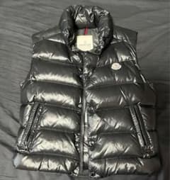 MONCLER ブラック ダウンジャケットのサムネイル