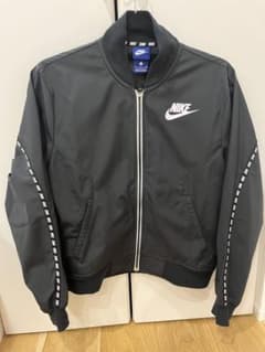 トロ様専用/NIKE ブルゾン レディースのサムネイル