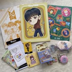 BT21 bt21 BTS 열쇠 고리 파우치 매력 캔 배지 씰