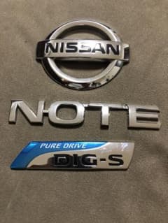 日産　ノート　エンブレムのサムネイル