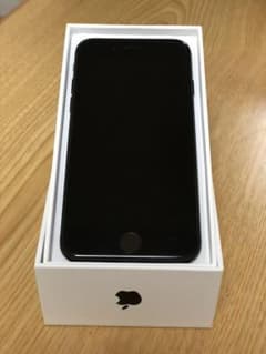 iPhone 7 Black 128 GB auのサムネイル
