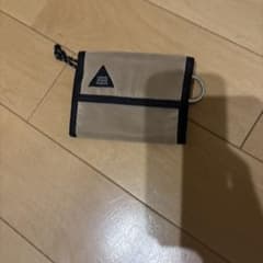 LAKOLE 三つ折り財布 ベージュのサムネイル