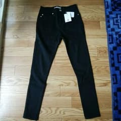 新品、黒パンツのサムネイル