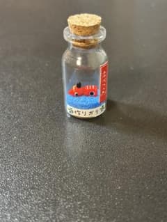 赤べこのミニチュア置物のサムネイル