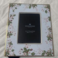 ウェッジウッドWEDGWOOD ワイルドストロベリー 写真立て - メルカリ