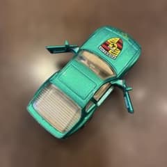 Matchbox Porsche 944 Turbo ミニカーのサムネイル