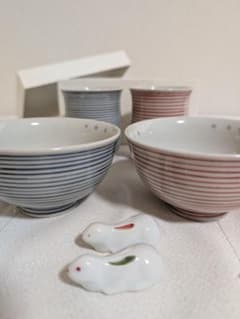 夫婦茶碗、湯呑み、箸置きのセットのサムネイル
