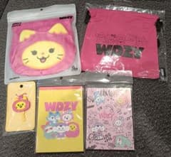 WDZY グッズ 5点セット ポーチ キーカバー メモ帳 ITZYのサムネイル