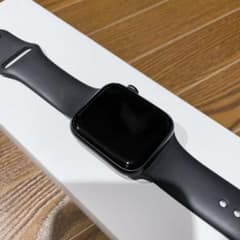 Apple Watch 5 GPS＋セルラー アルミニウム 44mmのサムネイル