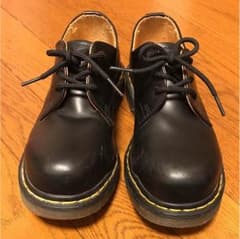 Dr.Martens 3ホールのサムネイル