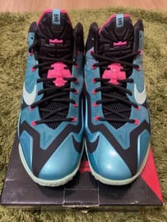LEBRON 11のサムネイル