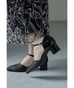 niana グリッターチャンキーヒールパンプス　23cmのサムネイル