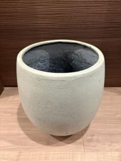 セメント風大きめプランター•鉢カバーのサムネイル
