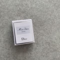 Dior ミス ディオール パルファン　5ml 新品未使用のサムネイル