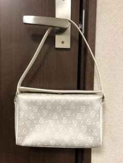 ピンキーアンドダイアン      ハンドバッグのサムネイル