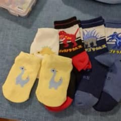 13〜18cm 靴下✕6足☆未使用　恐竜のサムネイル