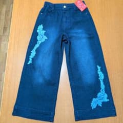 新品未使用♡アンドラブ♡ レース刺繍が素敵なワイドデニムのサムネイル