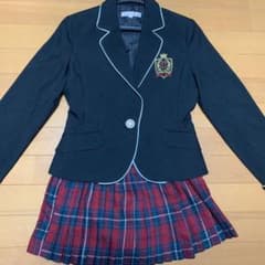 卒業式 女の子 スーツのサムネイル