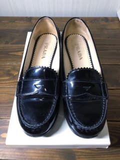 PRADA プラダ　ローファーのサムネイル