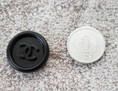 CHANEL ボタンのサムネイル