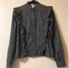 h&m 小花柄 フリル ブラウスのサムネイル