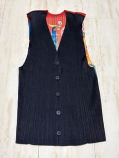 プリーツ加工 ベスト 龍・鳳凰 ISSEY MIYAKEのサムネイル