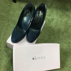 ひまわり様専用 DIANA ダイアナ ネイビーパンプスのサムネイル