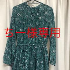 花柄ワンピースのサムネイル