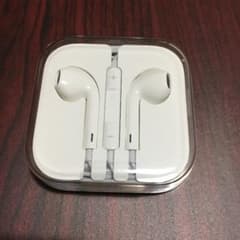 iPhone純正イヤホン iPhoneイヤホンのサムネイル