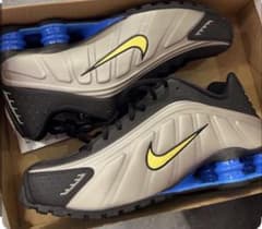 あ*ま様 NIKE SHOX R4 26.5cm ブラジルモデルのサムネイル