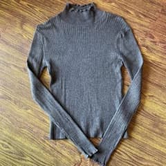 ZARA タートルネック ニットのサムネイル