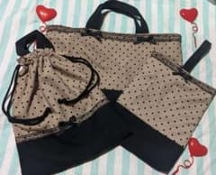ドット柄手提げバッグと巾着バッグセット