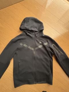 Nike テックフリースのサムネイル