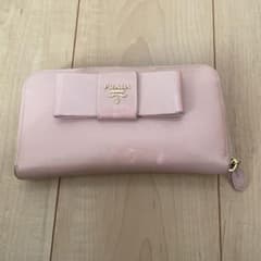 PRADA ピンク 長財布のサムネイル