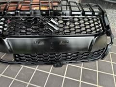 スイフトスポーツzc33s グリル 塗装品 - メルカリ
