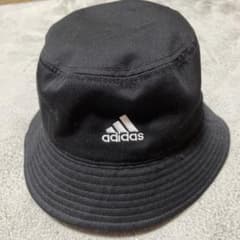 adidas バケットハットのサムネイル